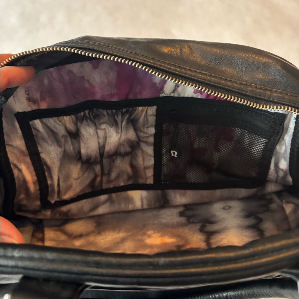 lululemon over the shoulder bag. black. - Picture 4 of 11
